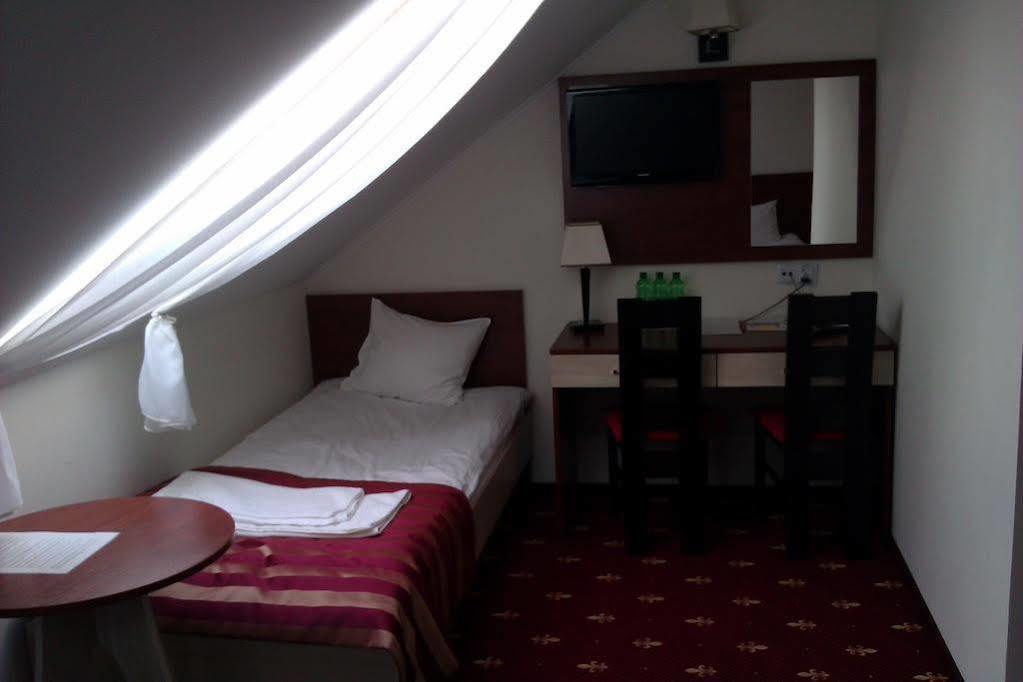 Hotel Platinum Hrubieszow Exterior photo